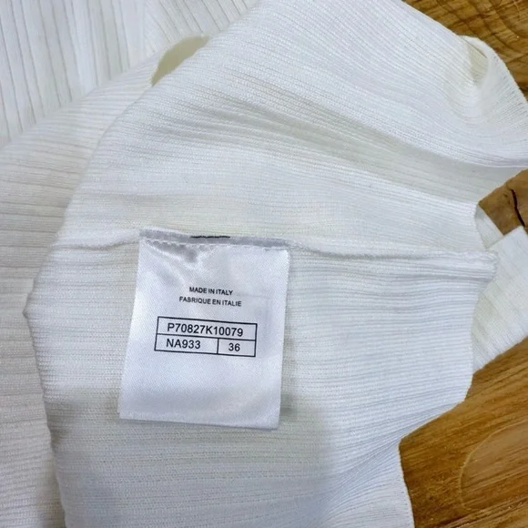Chanel White Short Sleeved CC Logo
See Thru Ribbed Sweater 36 S XS - Picture 2 of 8